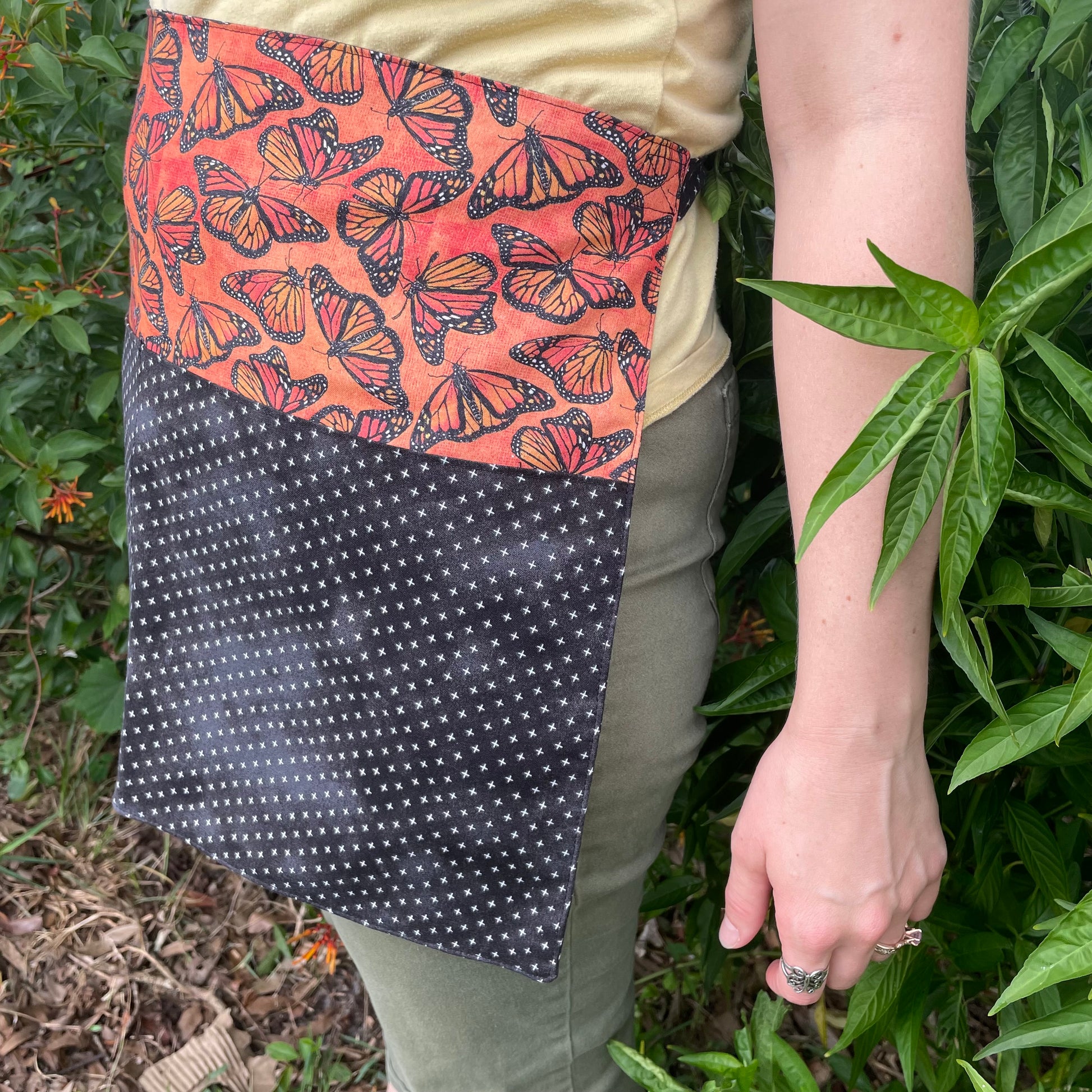 Moncarch Butterfly Waist Apron
